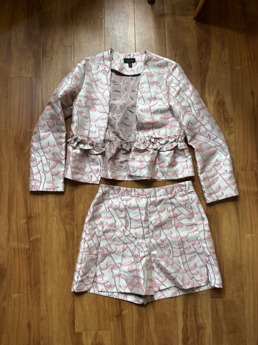 Topshop Pink & White Floral Printed Jacket & Shorts Set